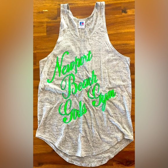 VTG 90s Newport Cigarettes "Alive With Pleasure Australia